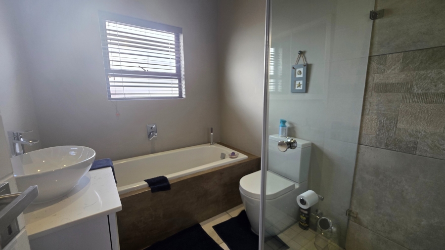3 Bedroom Property for Sale in Hopefield Western Cape